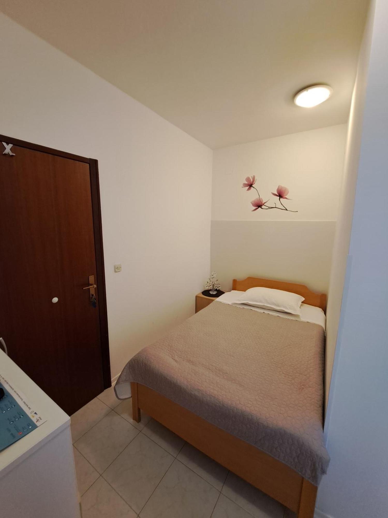 Guest House Krsevan Zadar Exteriör bild